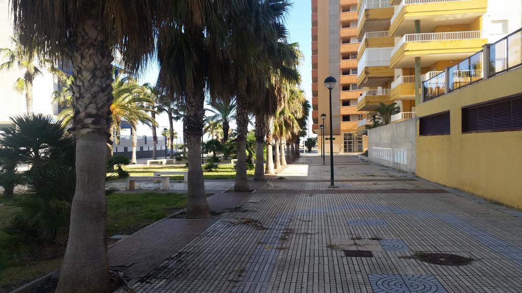 Ferienwohnung Apartamento Con Vista Al Mar Tavernes de la Valldigna Exterior foto